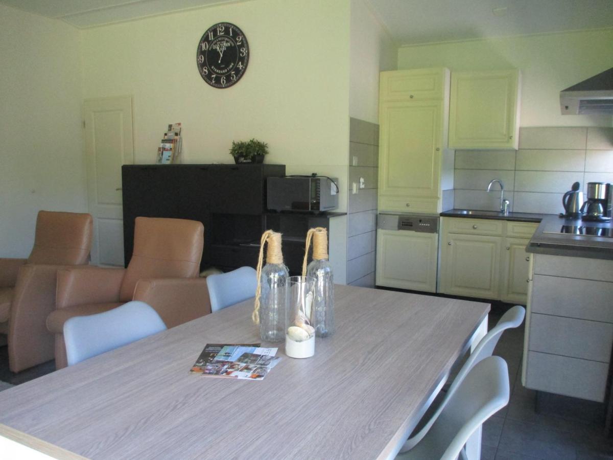 Comfortabel Vakantiehuis Aan Zee En Meer ! Kamperland Exterior photo