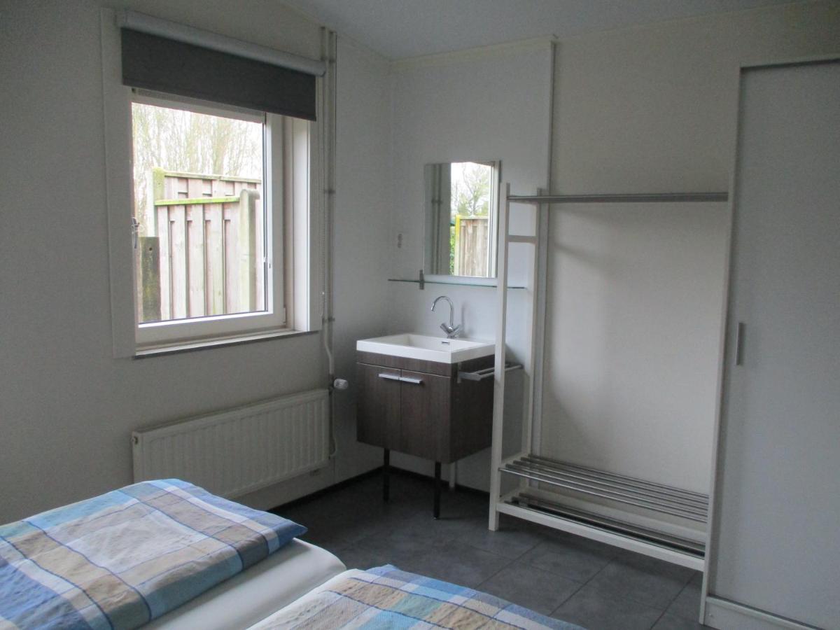 Comfortabel Vakantiehuis Aan Zee En Meer ! Kamperland Exterior photo